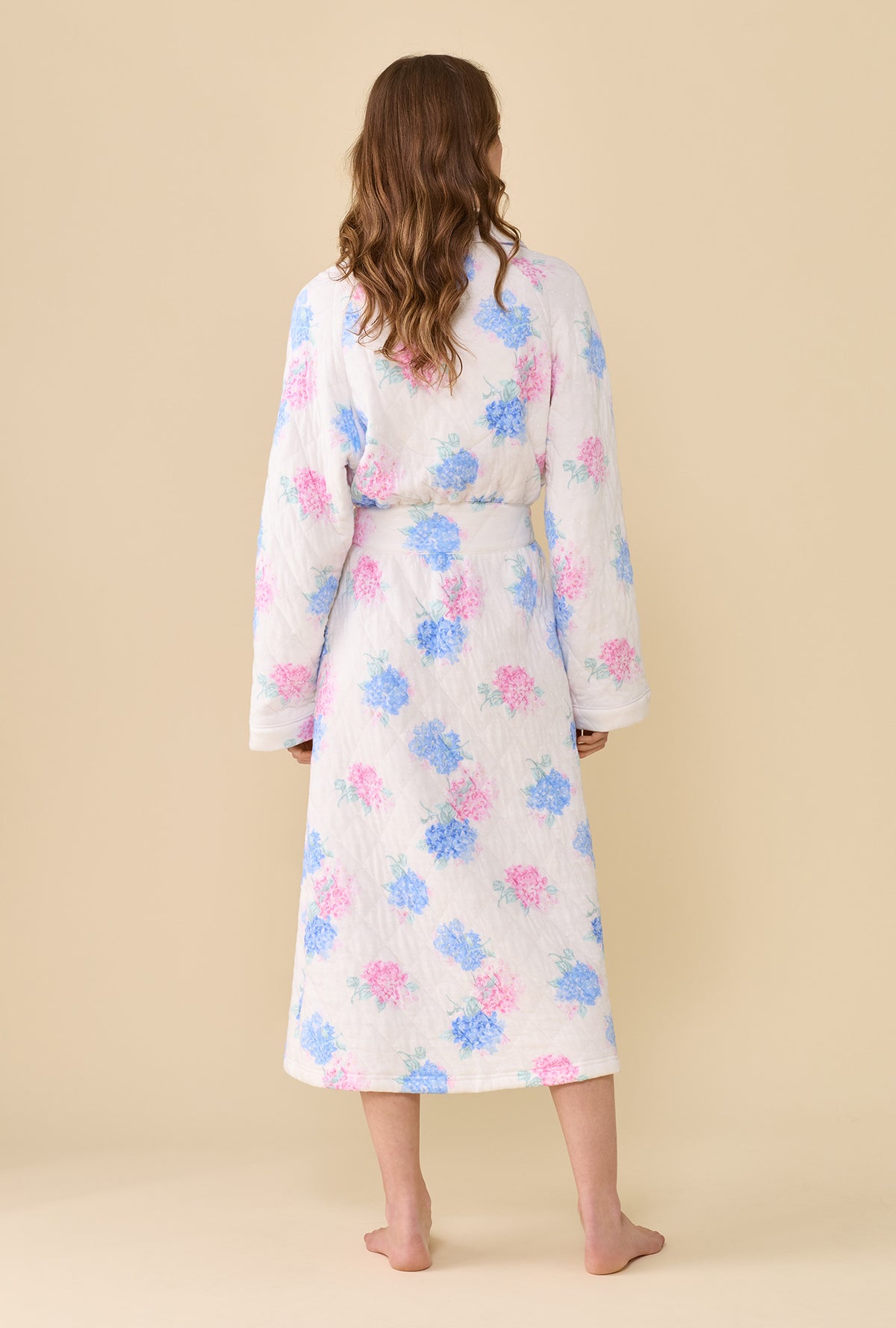 Hydrangea Blossom Dream Diamond Quilt Wrap Robe