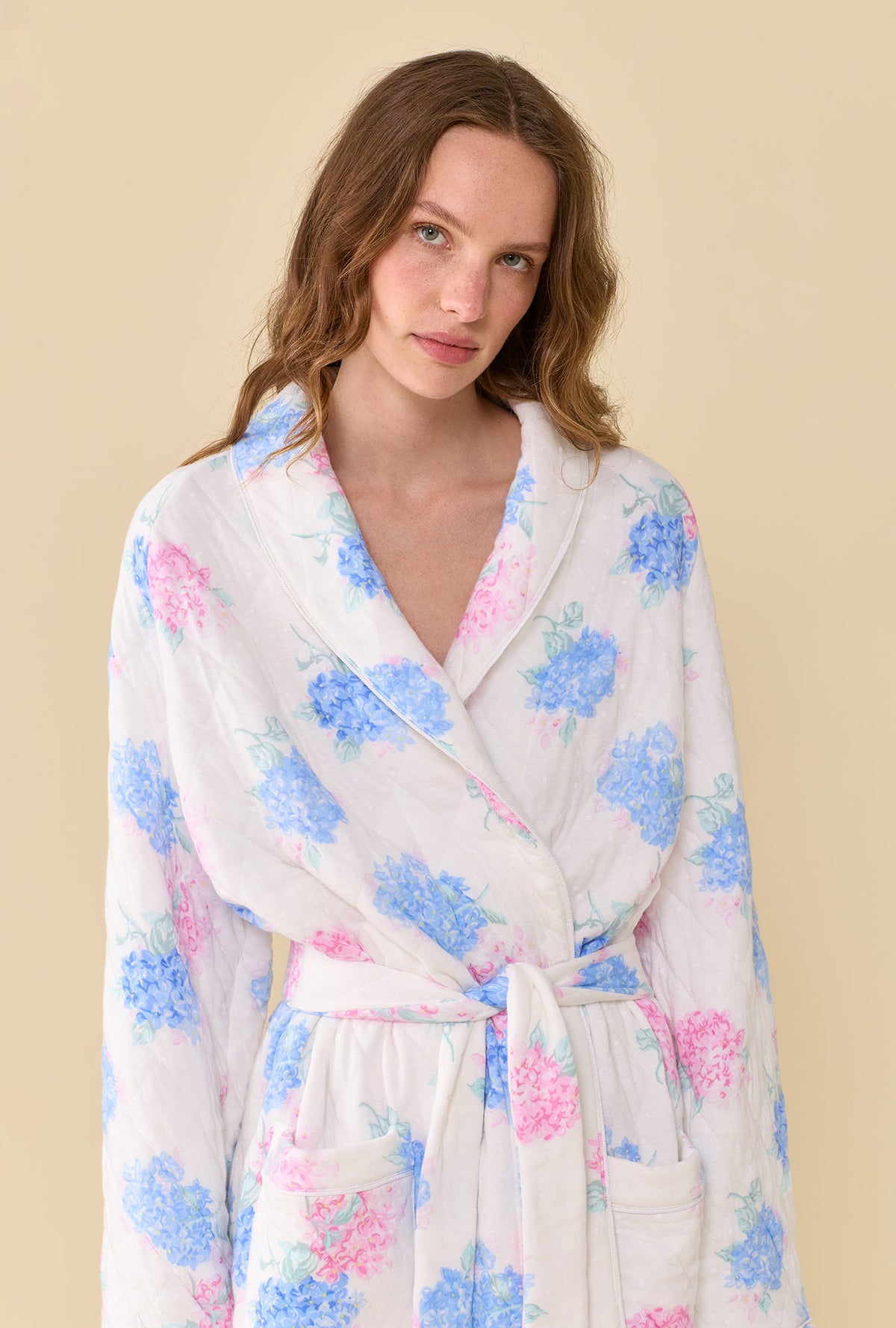 Hydrangea Blossom Dream Diamond Quilt Wrap Robe