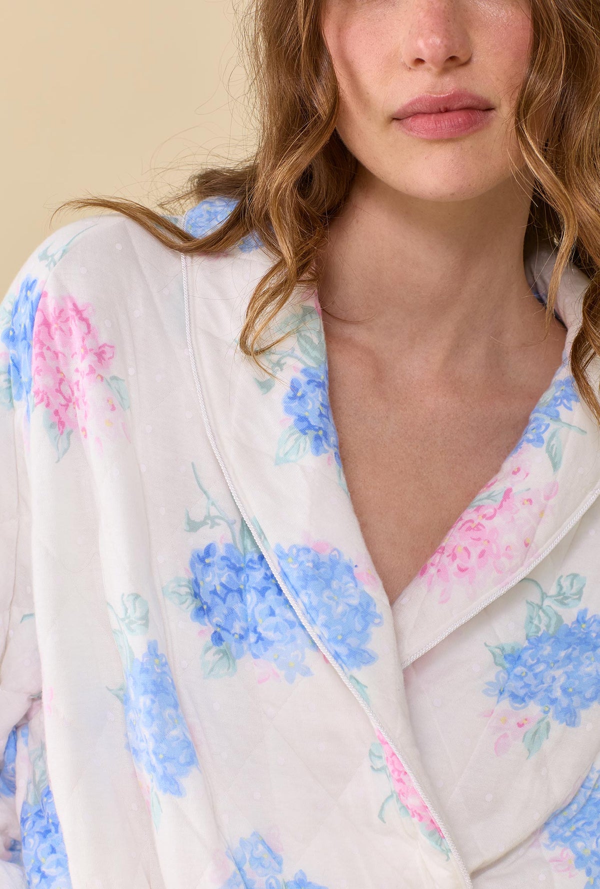 Hydrangea Blossom Dream Diamond Quilt Wrap Robe