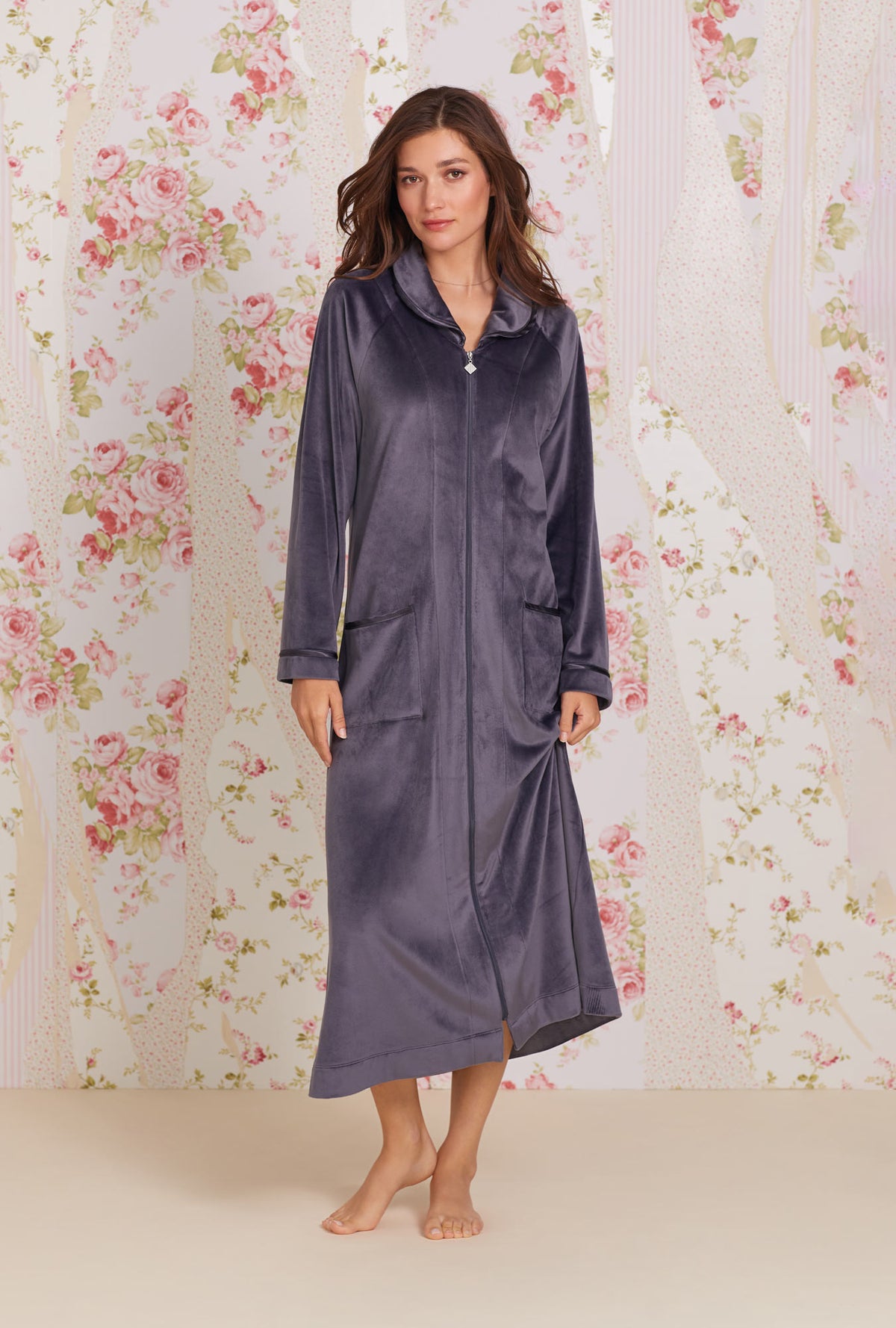 Lux Velour Long Zip Robe - Eileen West