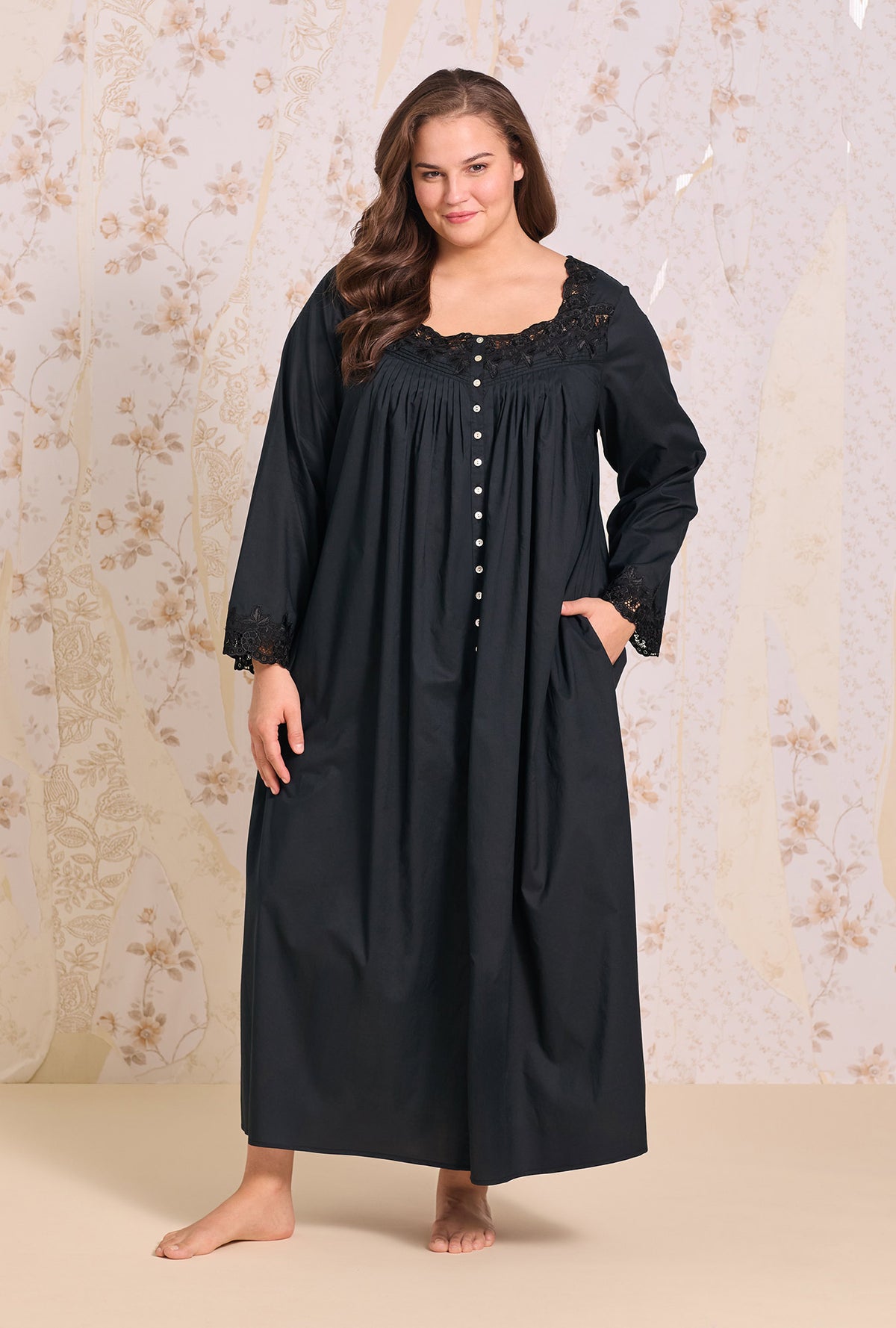 Florentine Lace Ballet Robe - Eileen West