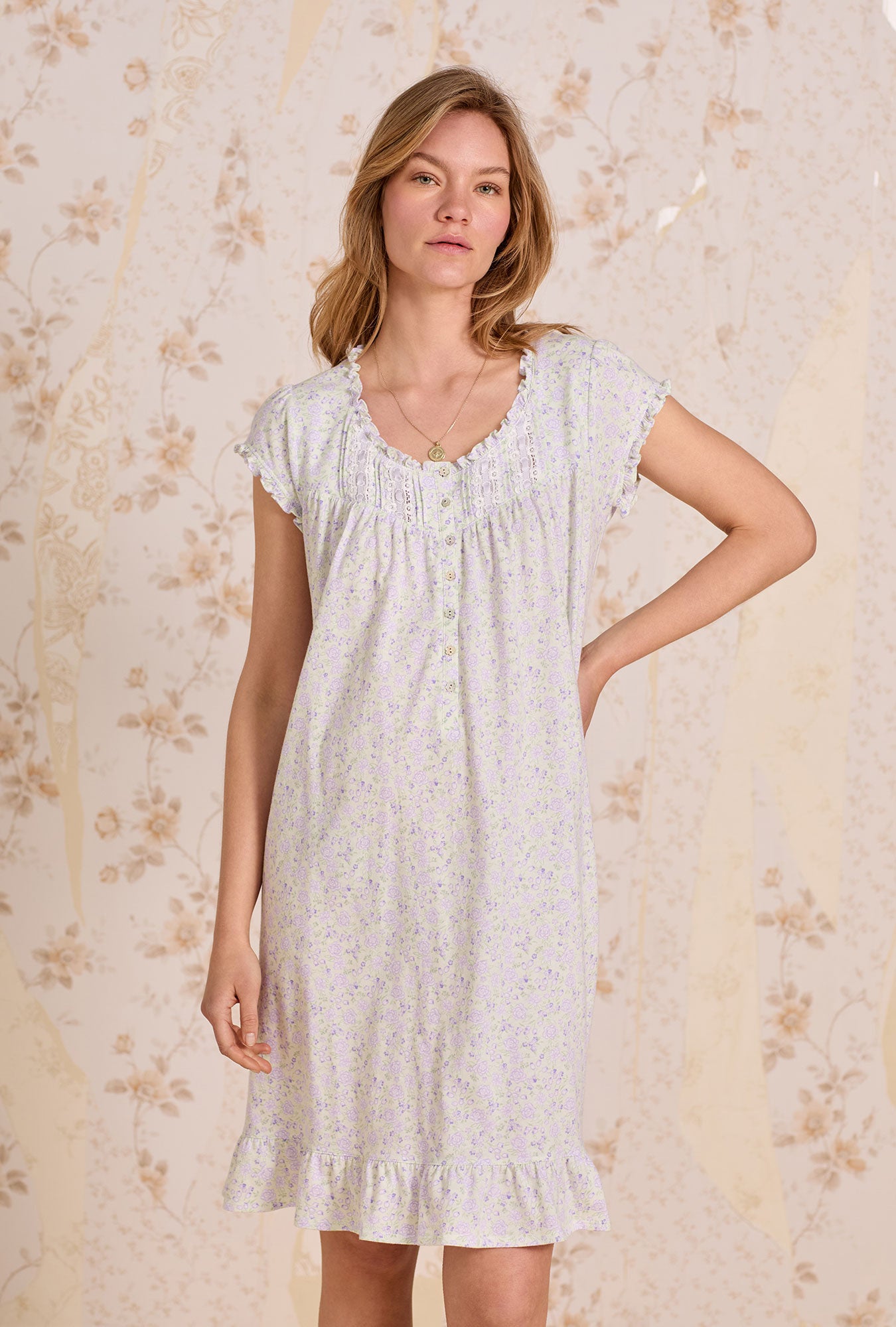 A lady wearing Mint Fleur Cotton Knit Short Nightgown