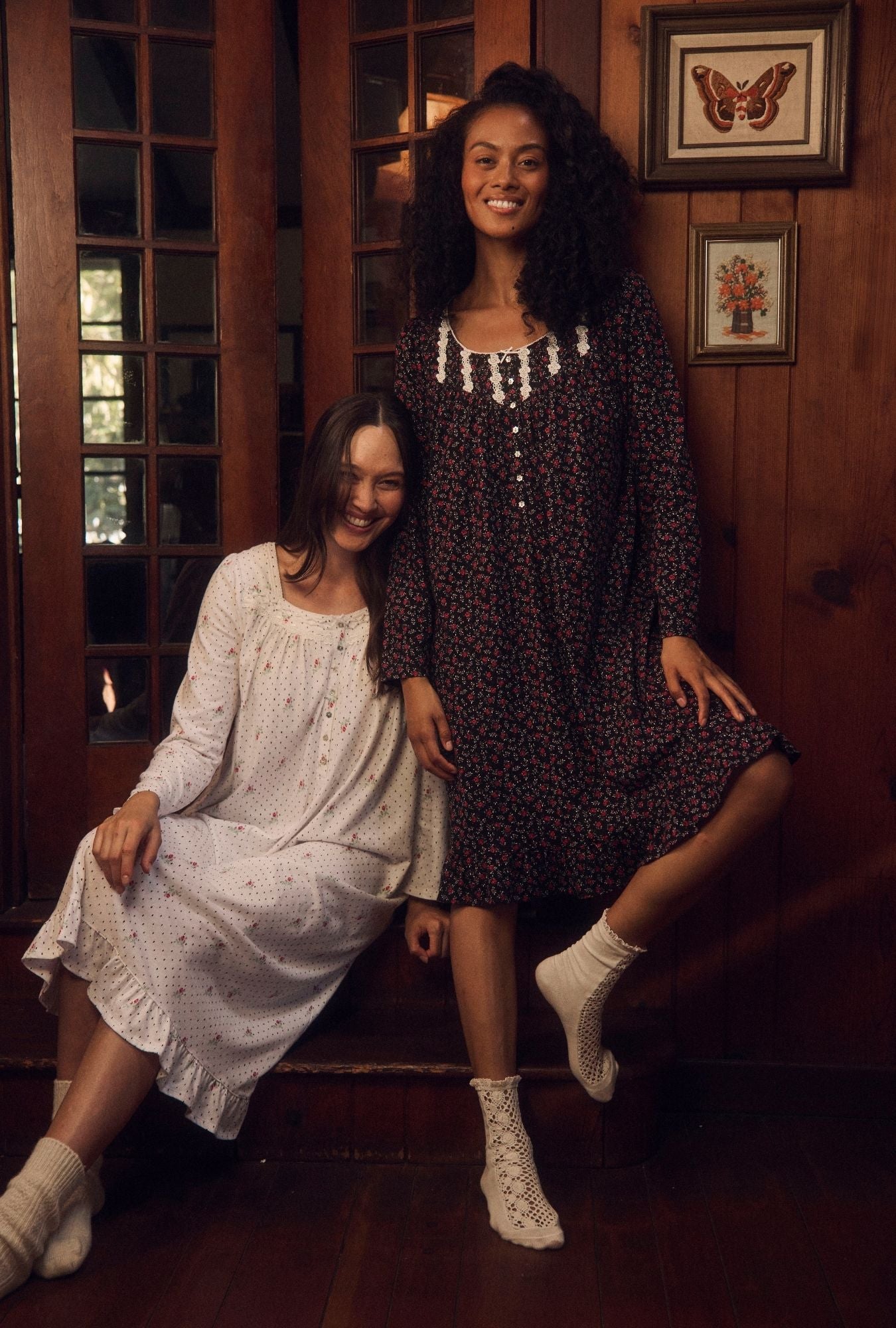 A Lady wearing Bordeaux Bloom Cotton Knit Long Sleeve Short Nightgown