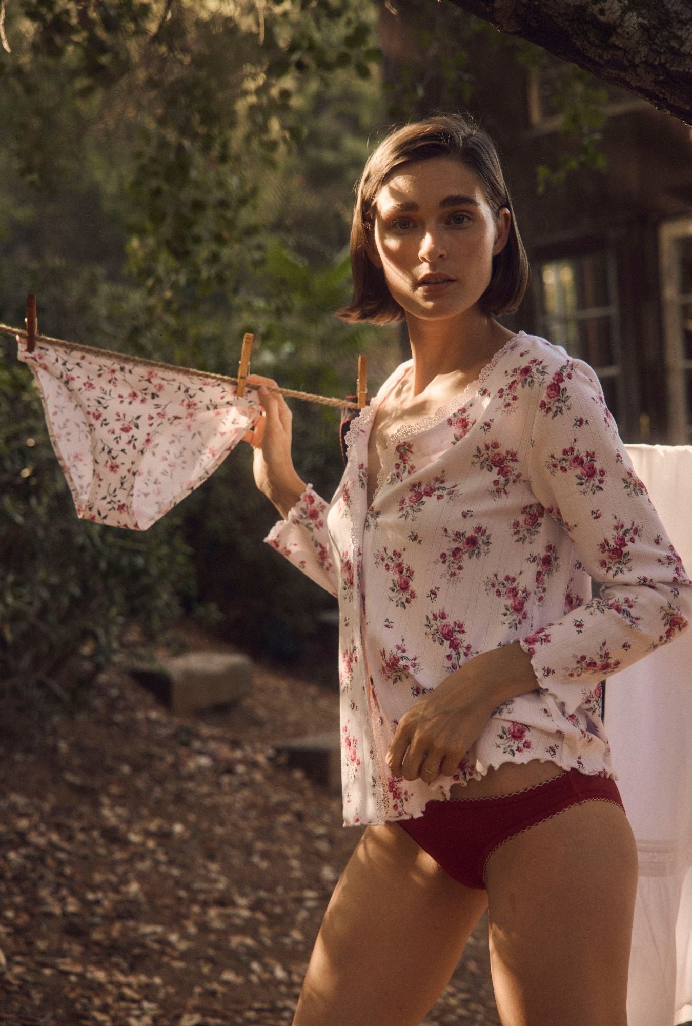 A lady wearing Mulberry Fleur Cotton 3-Pack Bikini