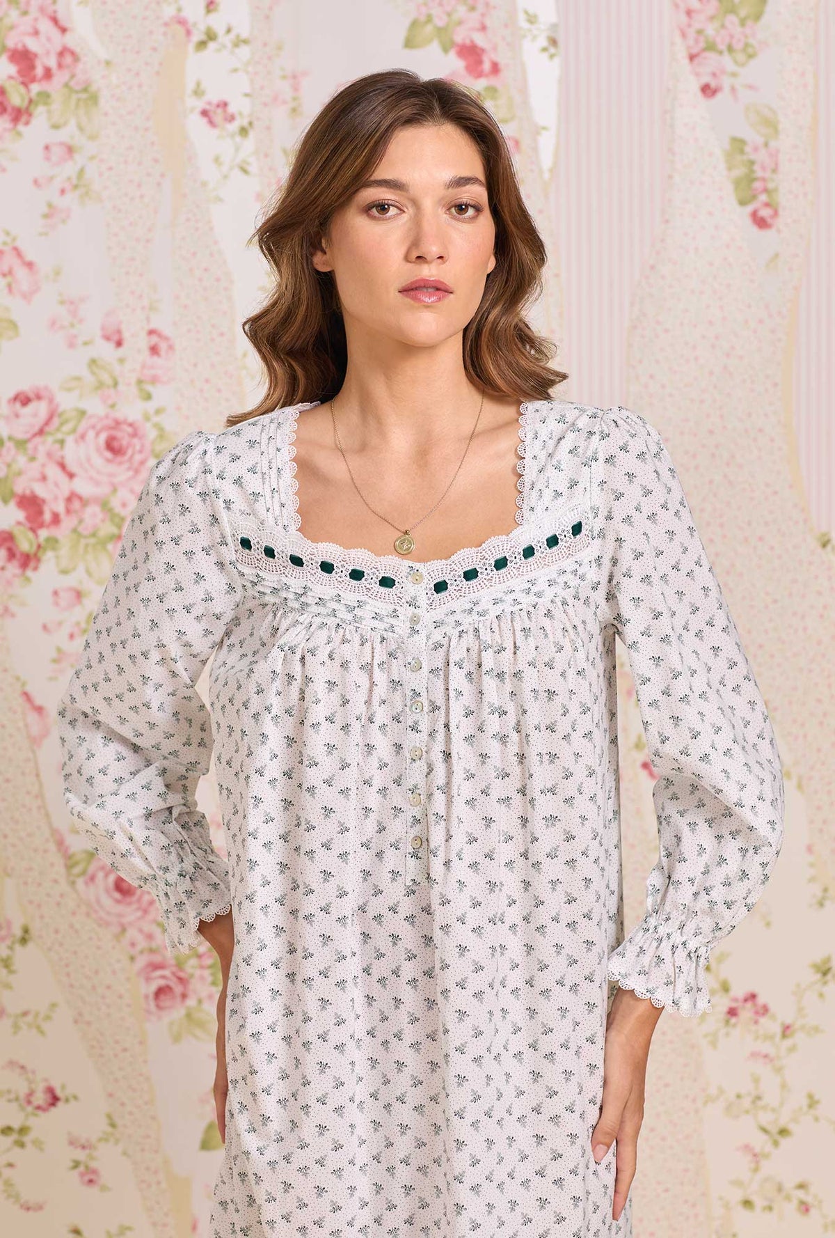 Heirloom Mistletoe Long Sleeve Cotton Lawn Ballet Nightgown