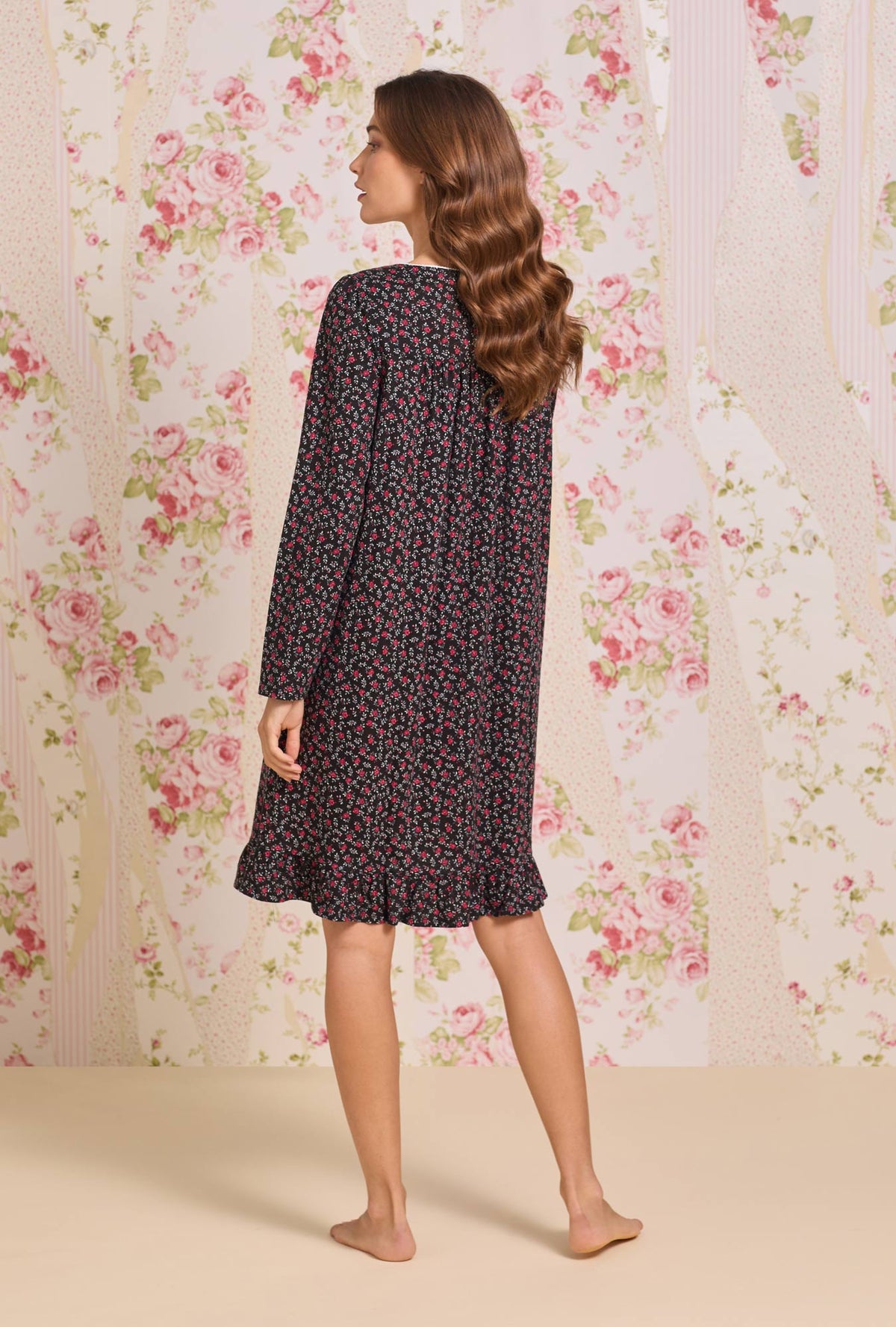 A Lady wearing Bordeaux Bloom Cotton Knit Long Sleeve Short Nightgown