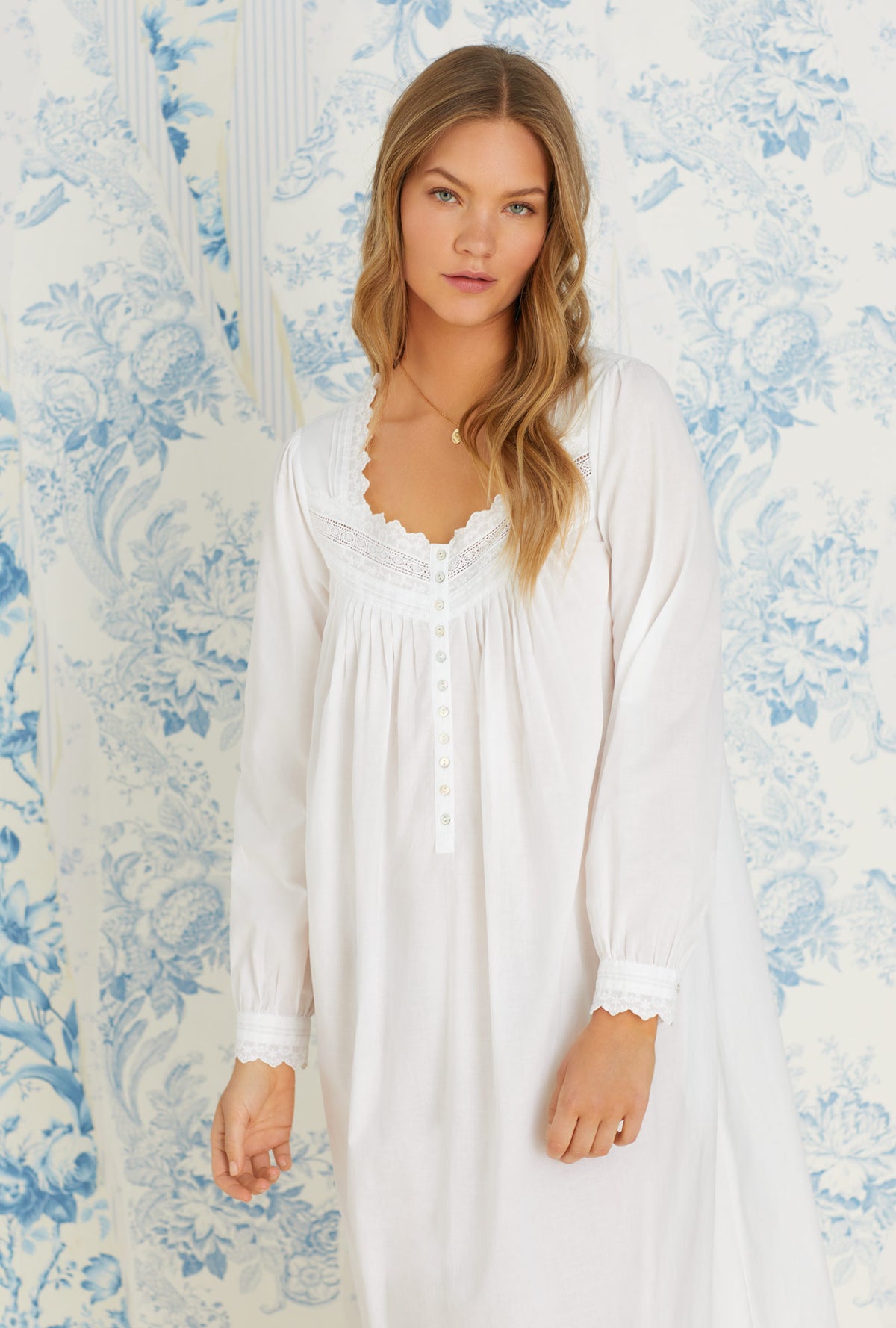 Iconic White &quot;Eileen&quot;  Long Sleeve Cotton Woven Nightgown