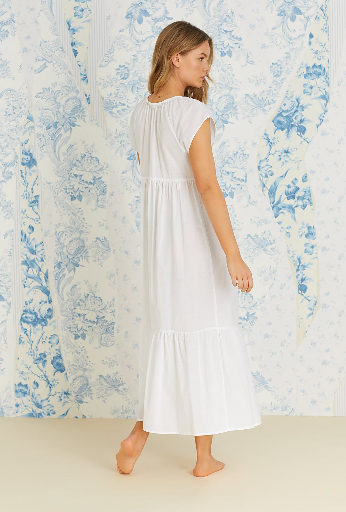 Iconic White &quot;Juliette&quot; Cap Sleeve Cotton Woven Long Nightgown