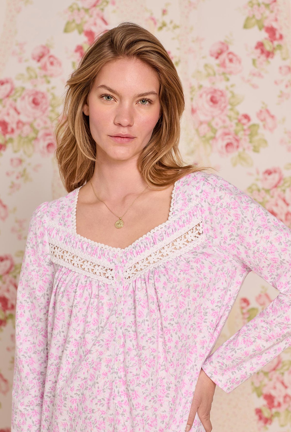 A lady wearing Rose Tangle Cotton Knit Long Sleeve Short Nightgown