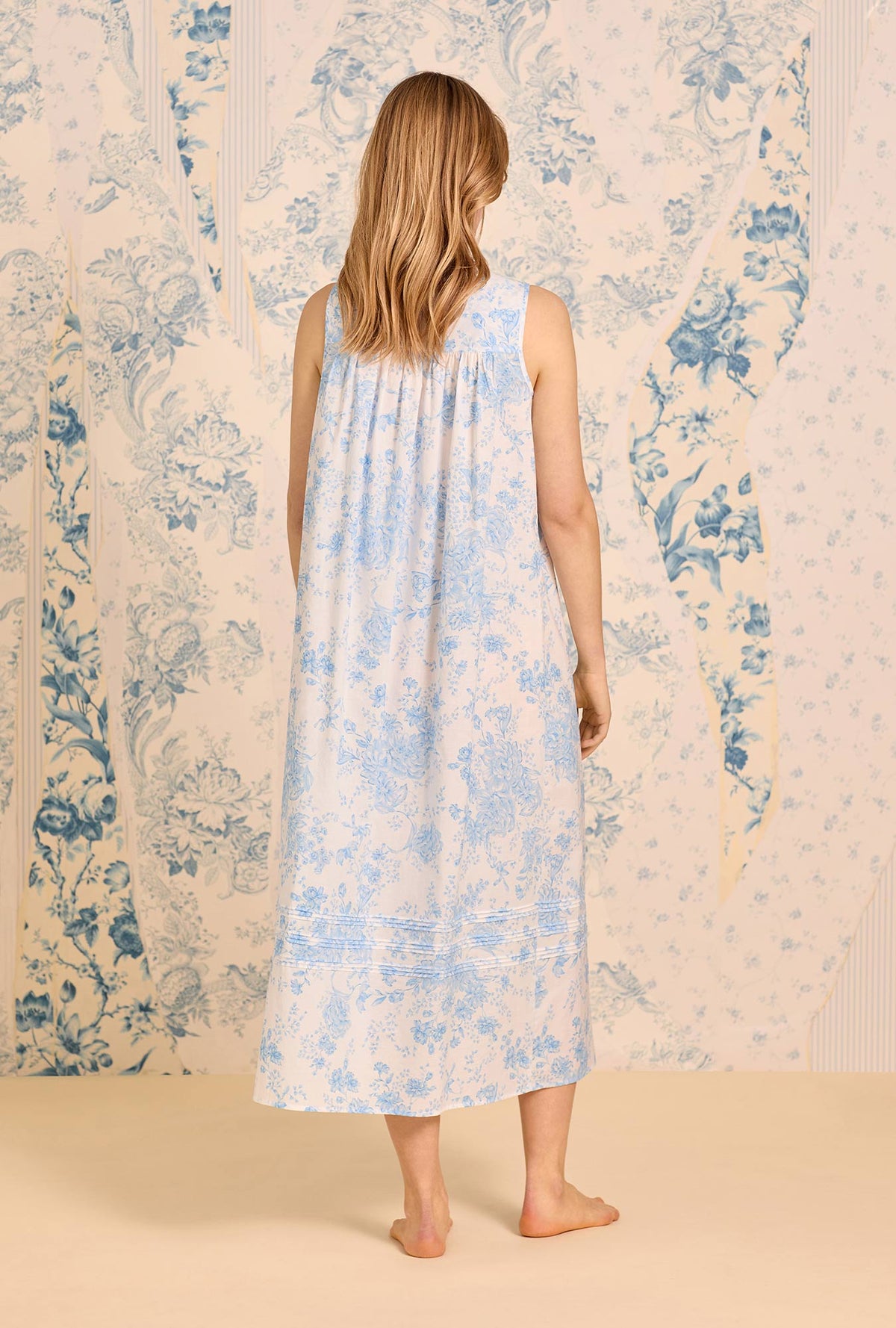 The &quot;Eileen&quot; Chateau Bloom Cotton Lawn Ballet Nightgown