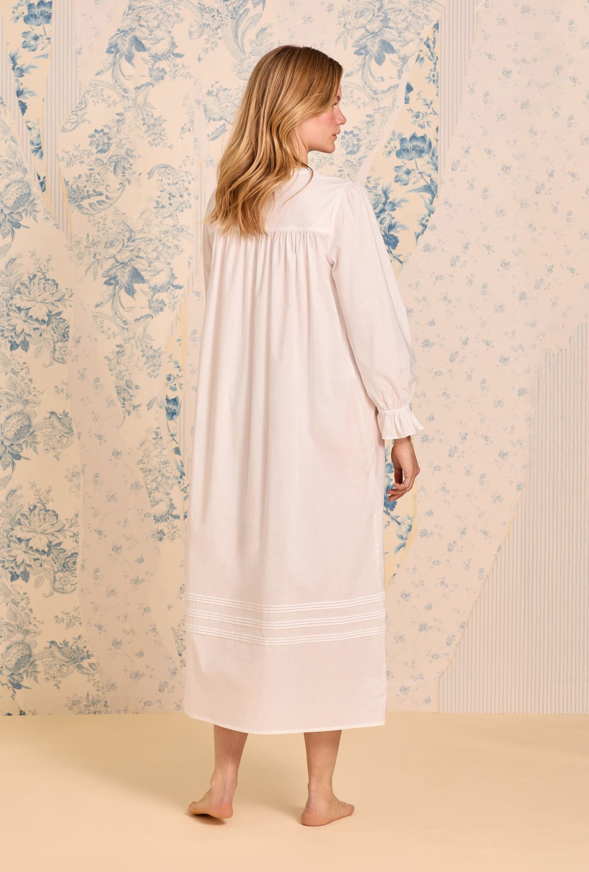 long dress nightwear Women's Cotton Victorian Nightgown with Pockets, Emily Long Sleeve Lace Trimmed Button Up Long Night Dress, White / Large