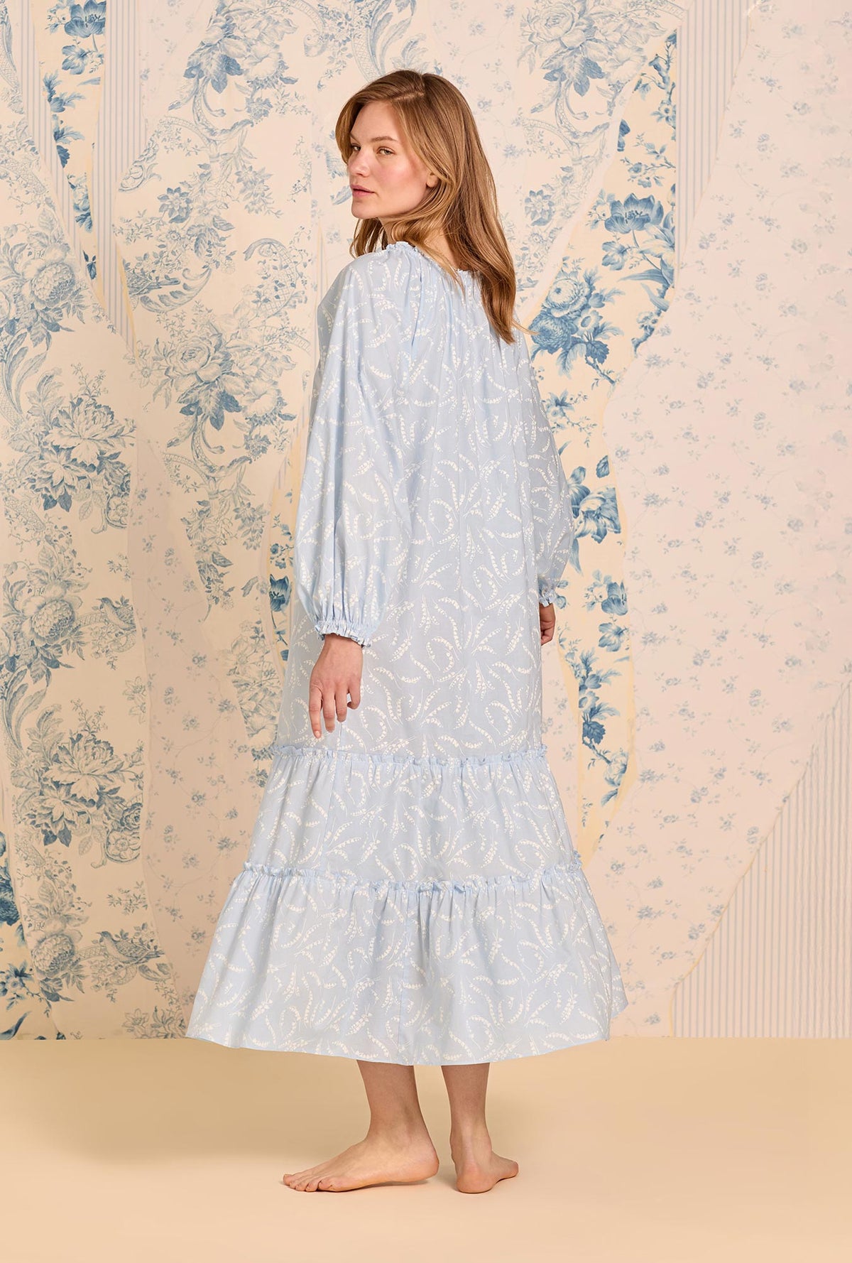 The &quot;Collette&quot; Moonlit Lily Cotton Lawn Ballet Nightgown