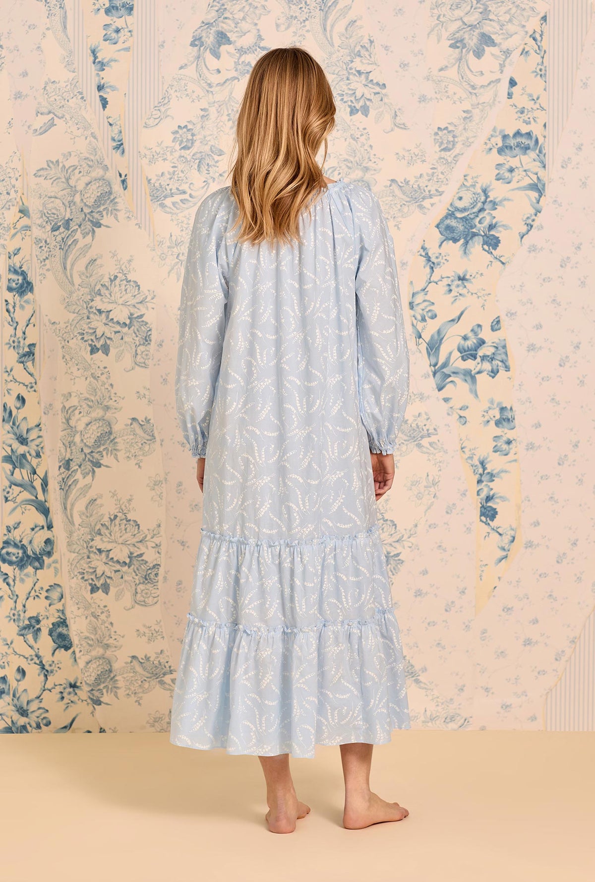 The &quot;Collette&quot; Moonlit Lily Cotton Lawn Ballet Nightgown