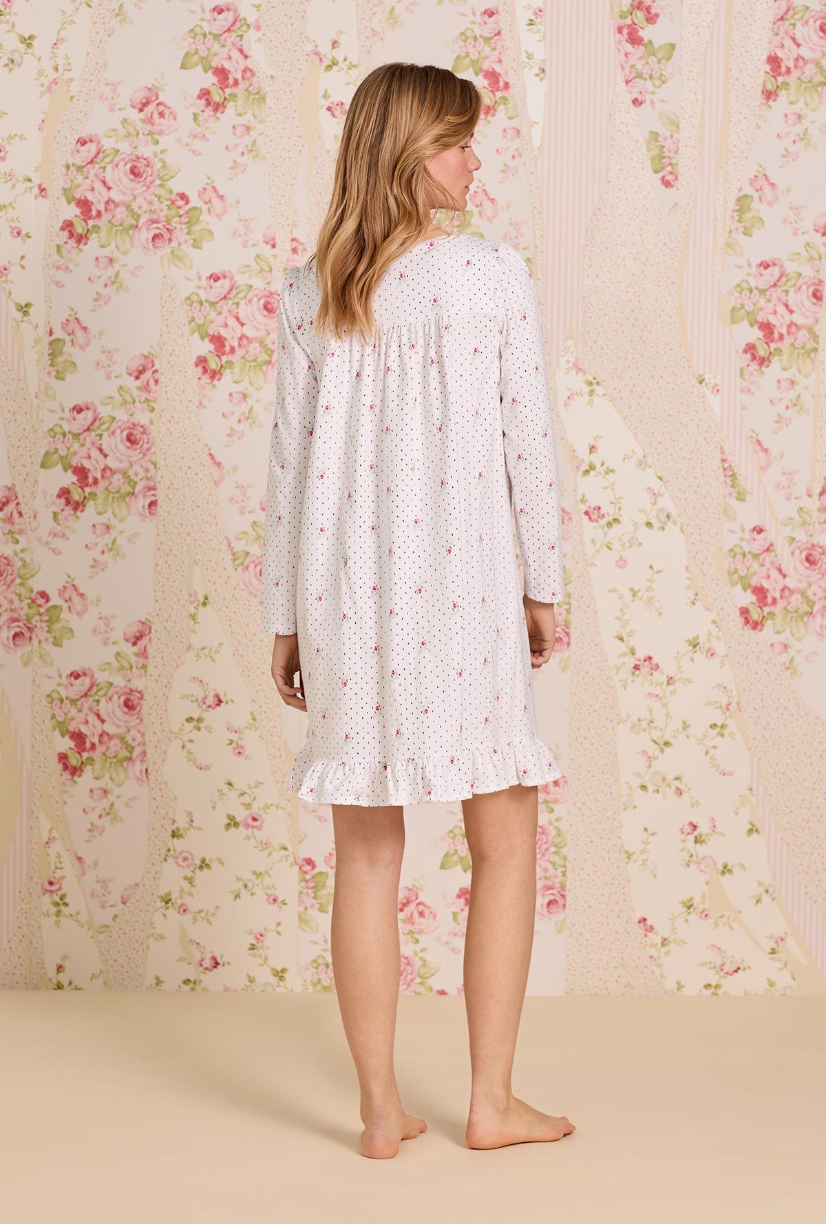 A Lady wearing Rosebud Dot Cotton Knit Long Sleeve Short Nightgown