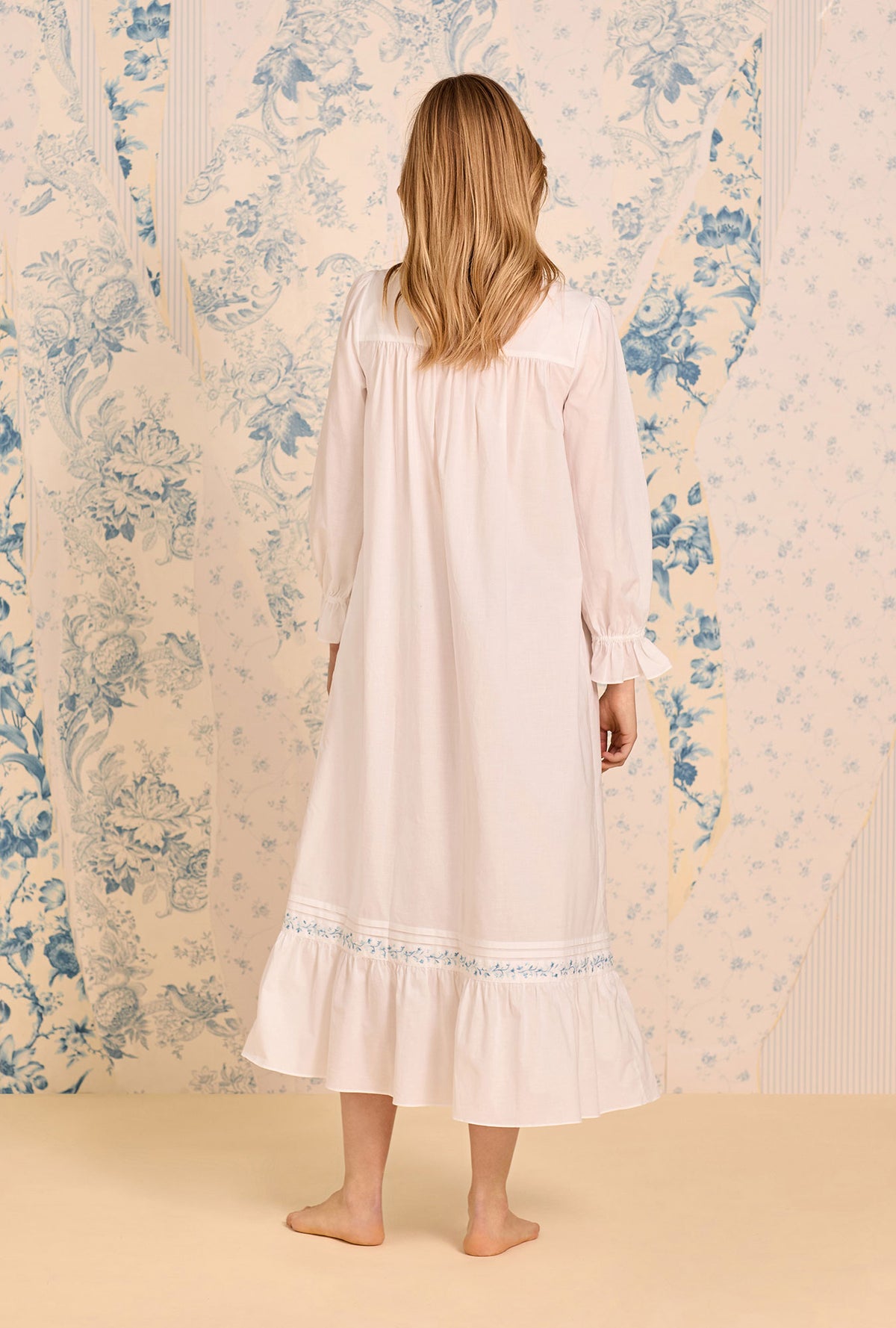 Iconic White Cornflower Embroidery Cotton Lawn Long Sleeve Ballet Nightgown