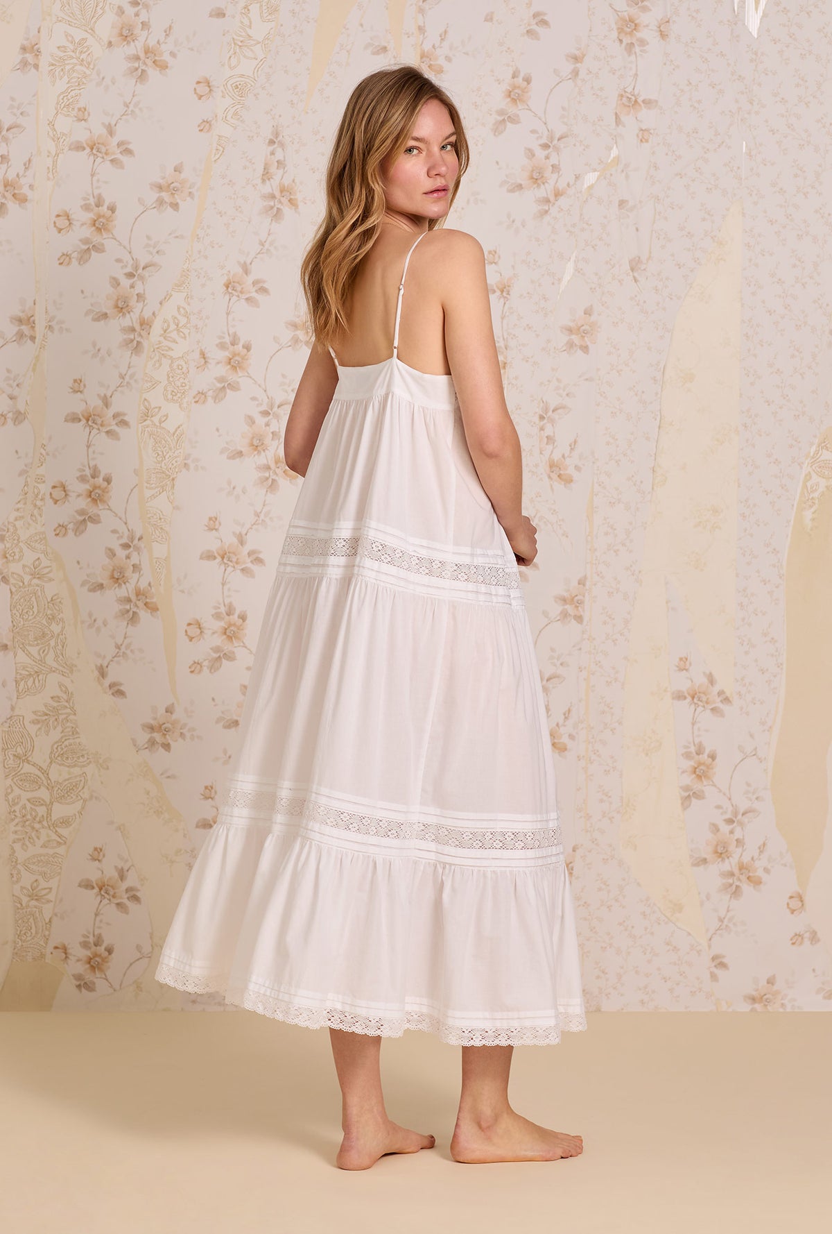 The "Evelina" Iconic White Cotton Lawn Ballet Nightgown - Eileen West The "Evelina" Iconic White Cotton Lawn Ballet Nightgown - Eileen West