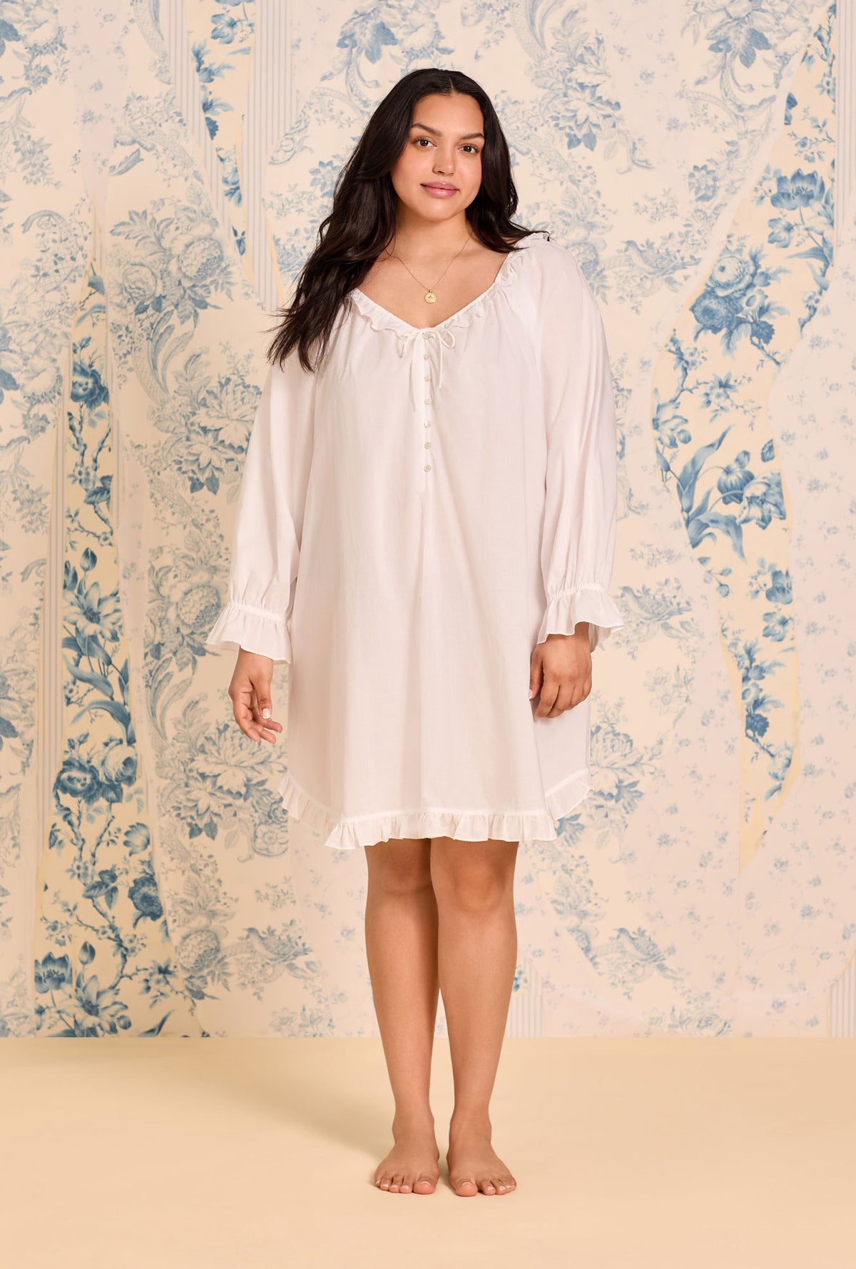 Iconic White Cotton Poet Nightshirt