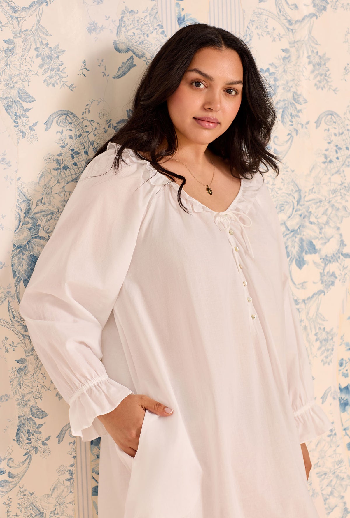Iconic White Cotton Poet Nightshirt