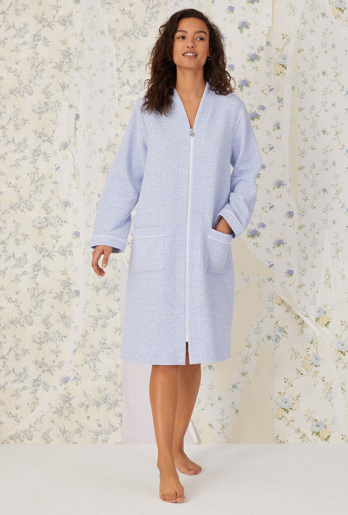 Heaven Blue Heather Diamond Quilted Zip Robe