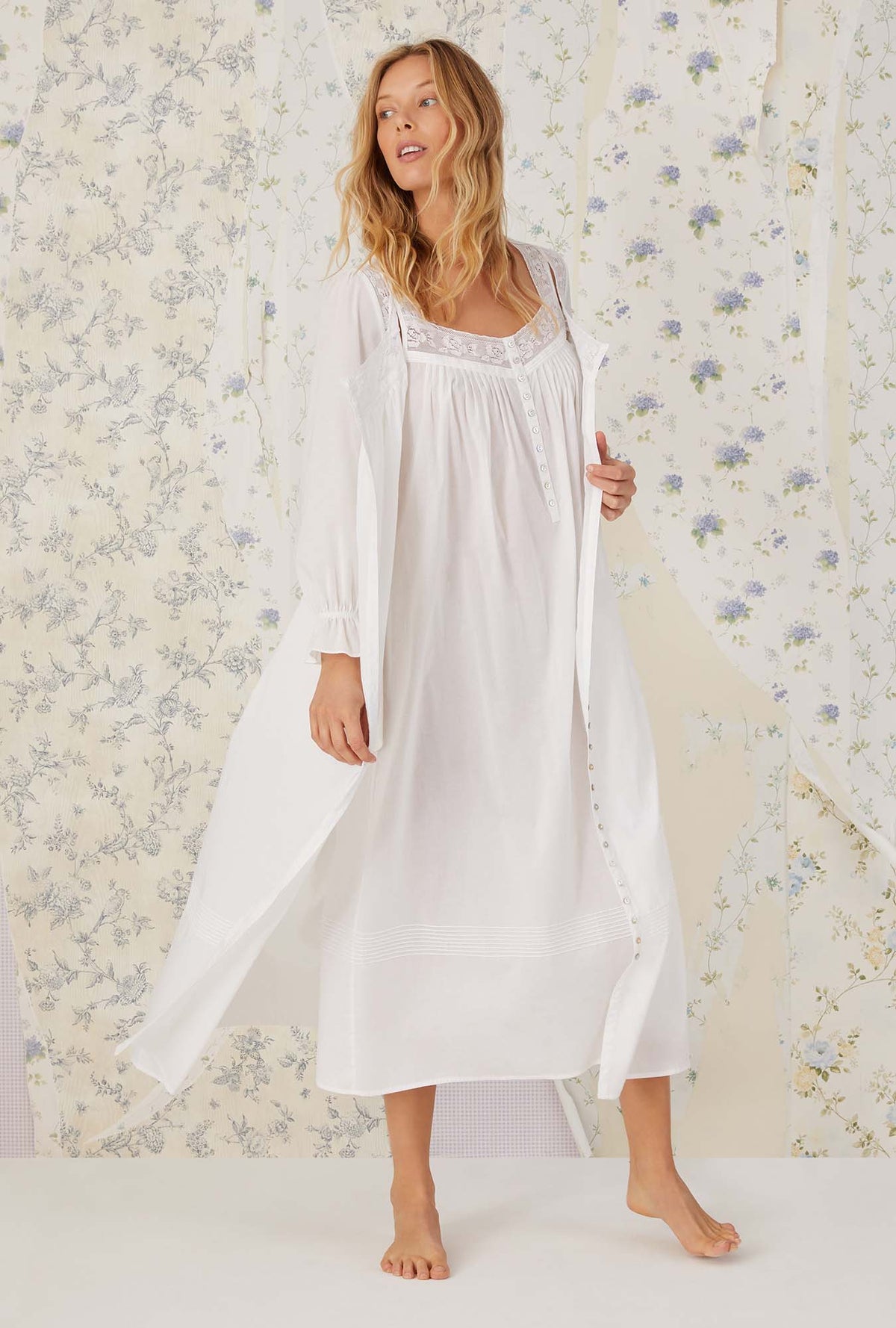 Classic White Cotton Rose Lace Button Front Robe